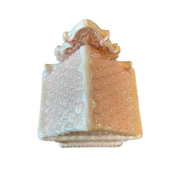Cupcakes & Cashmere Pink LED Gingerbread House 14in Valentines Day Decor New - Picture 13 of 16
